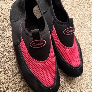 Cancun Black & Hot Pink Slip-On Water Shoes